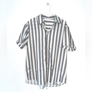 Men’s Grey & White Button Up Shirt Large